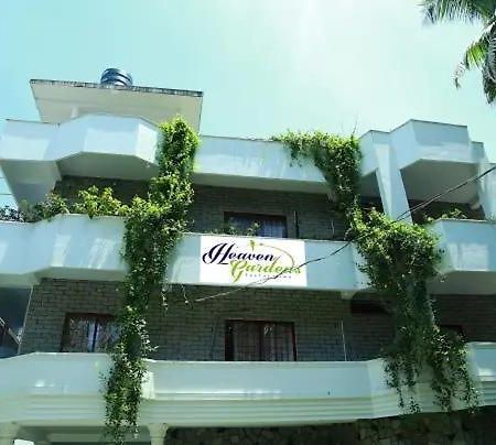 Heaven Gardens Hotel Kochi Exterior foto